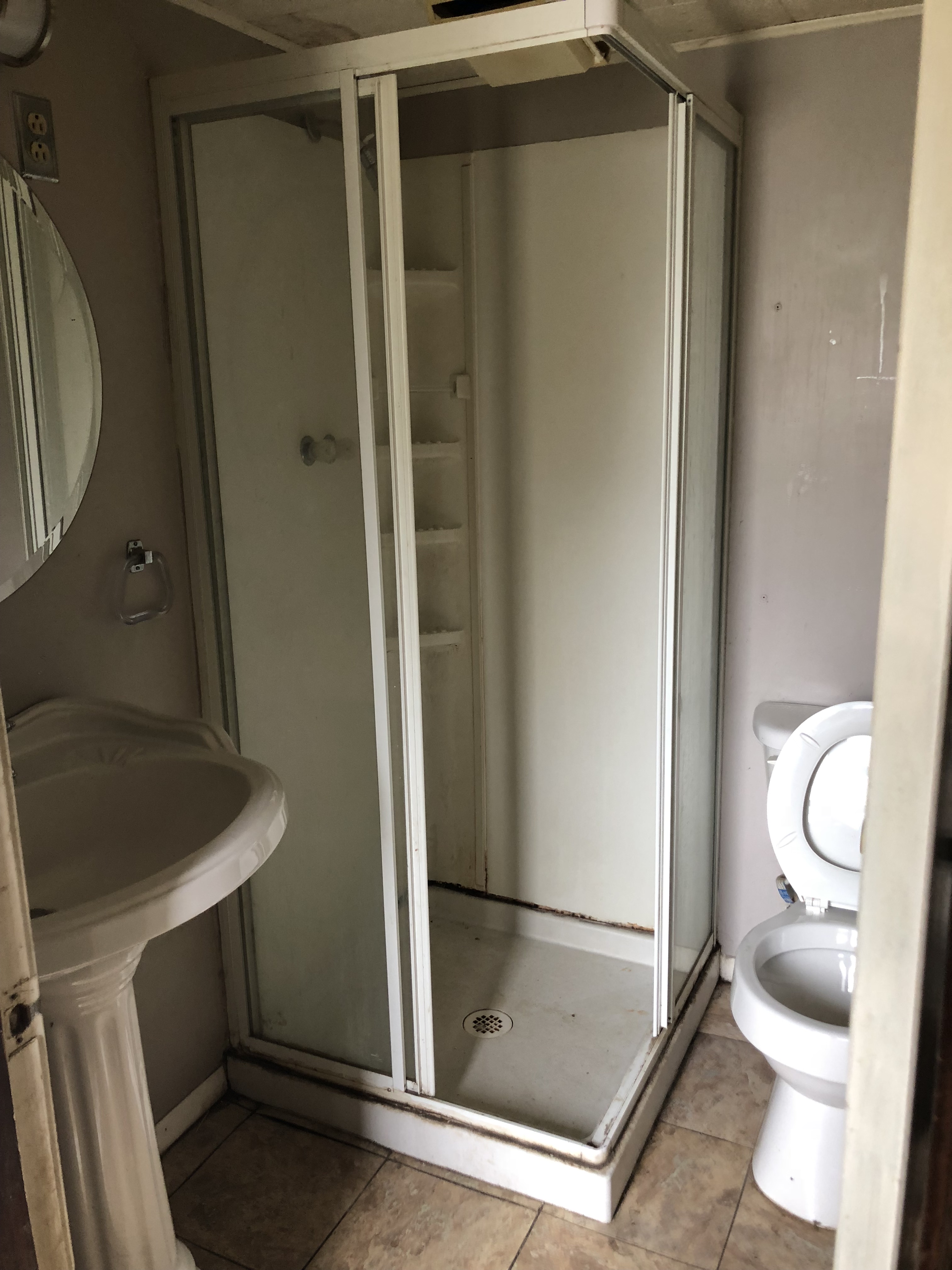 Cedar basement bath.jpg