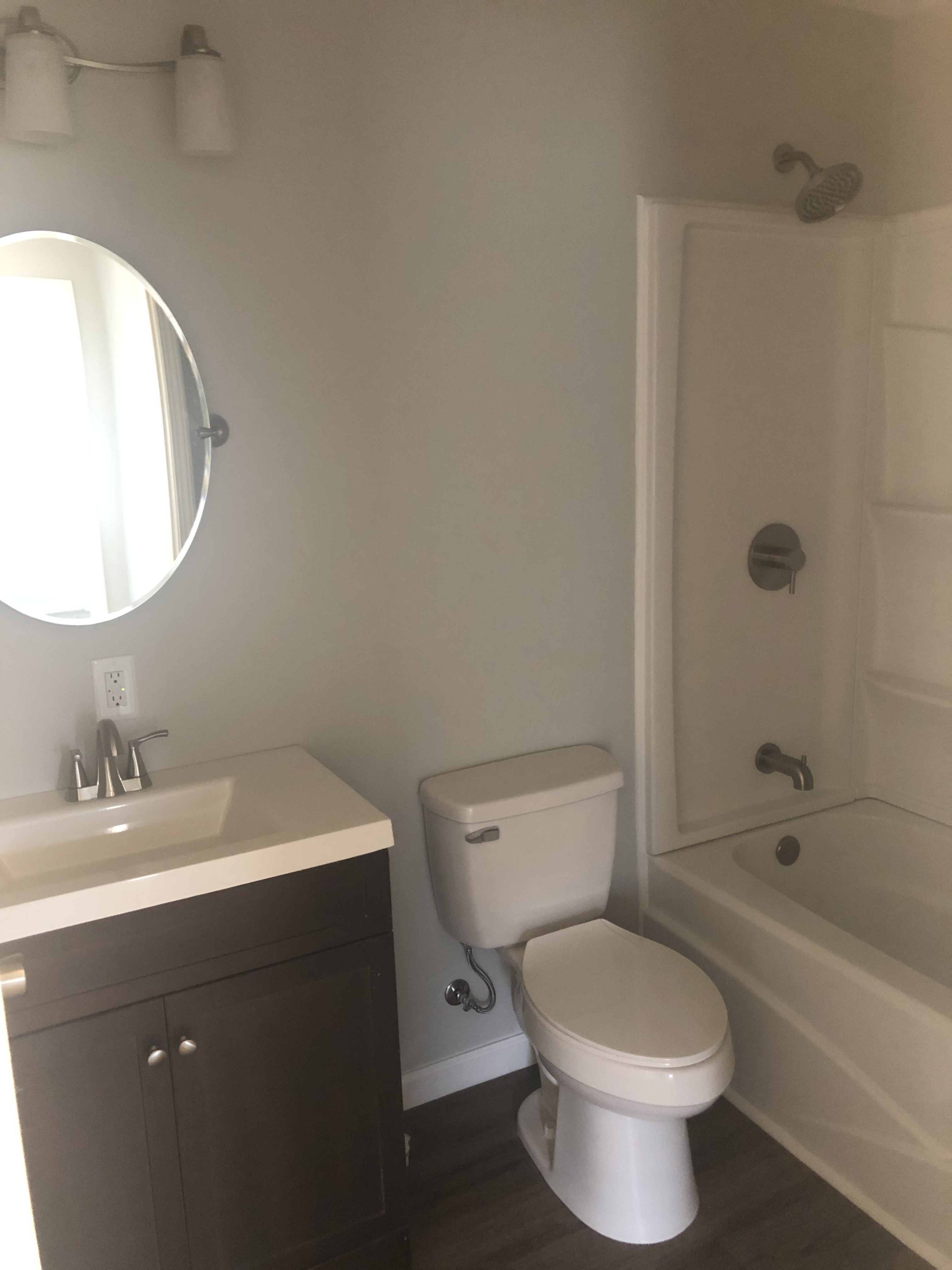 jeffrey hall bath before.jpg