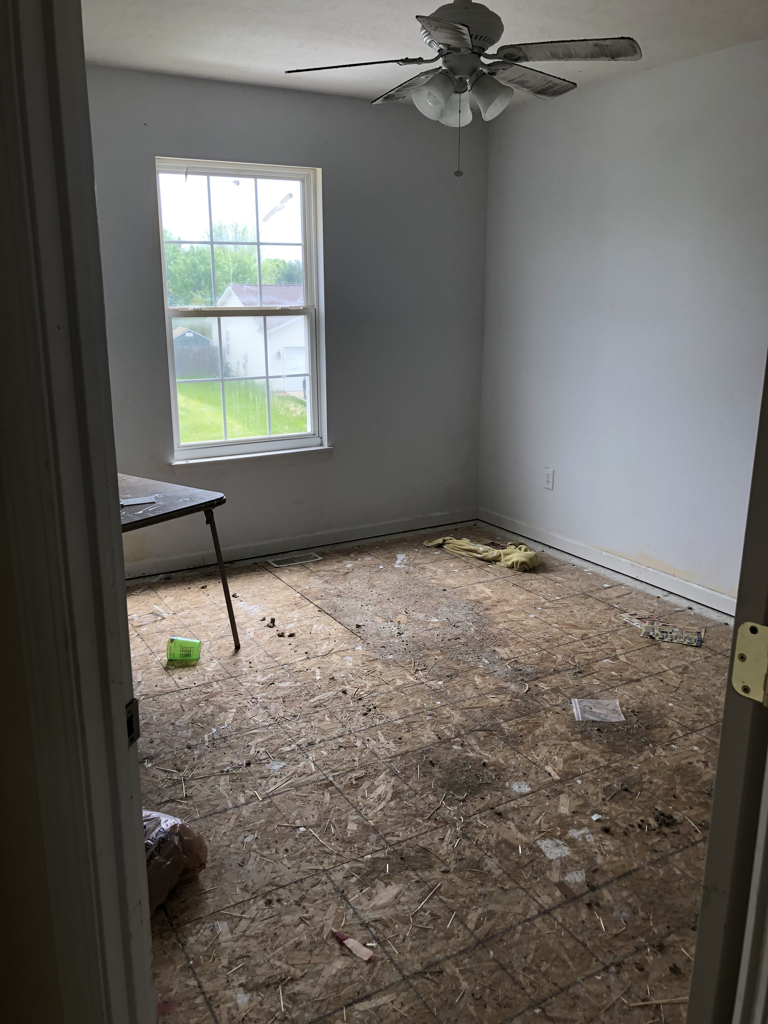 bedroom 1 before.jpg